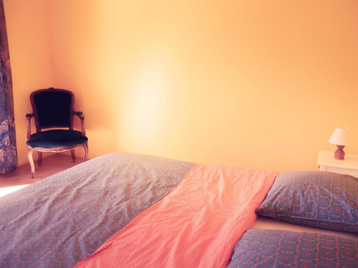 Mas De La Croix - Chambres D'Hotes Sernhac Екстер'єр фото